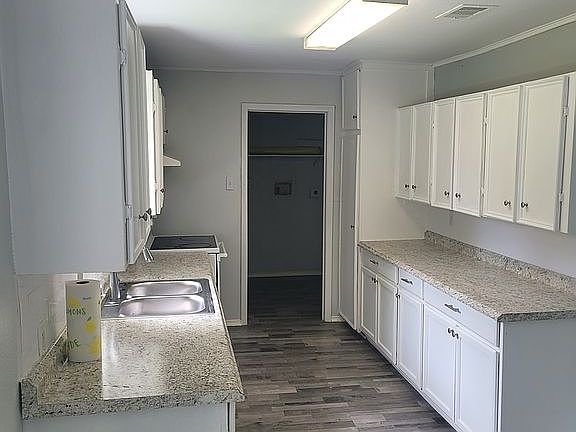 2nd image of 4405 Edward St