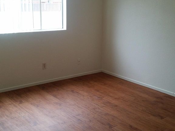 5th image of 1559 W 208th St