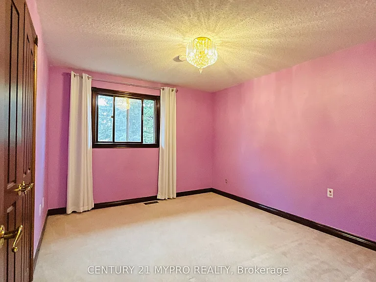 575 Lombardy Ave #MAIN — Photo 14