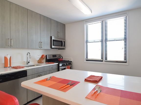 The Capri - Kitchen - 12F