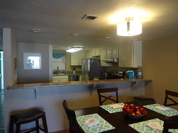 5th image of 3800 S Atlantic Ave #2050