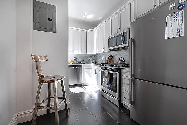 Rented by Rita S Citrin, LREB | media 24