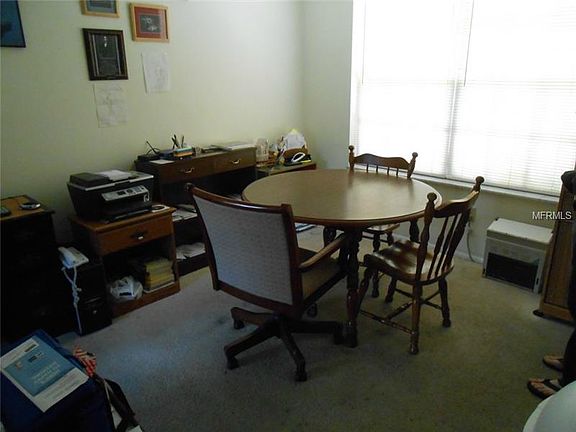 5th image of 756 Phyllis St