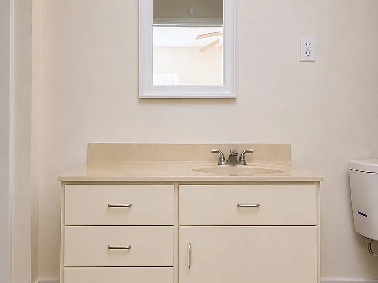 632 S Harlan Ave #C — Photo 18
