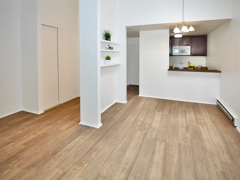 1621 Hotel Cir S #E304 — Photo 12