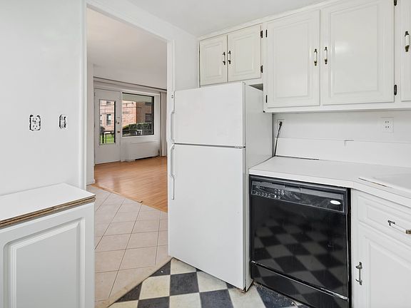5th image of 4901 Henry Hudson Pkwy W APT 1H