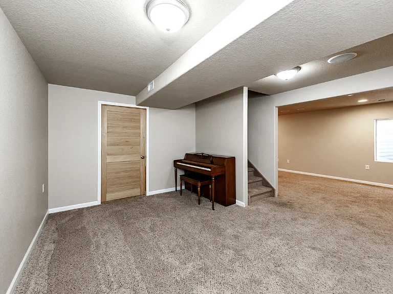 6104 Hayfield Pl — Photo 37