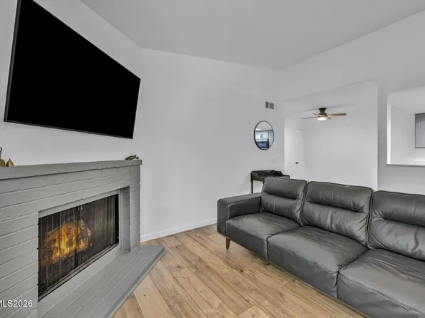 530 E Patriot Blvd APT 124, Reno, NV 89511