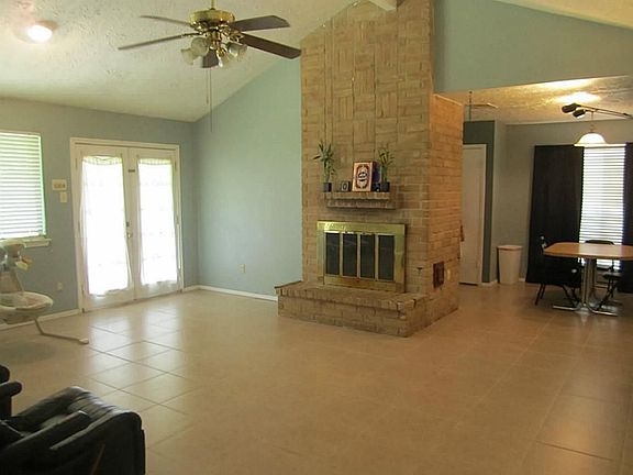 2nd image of 16007 Cerca Blanca Dr