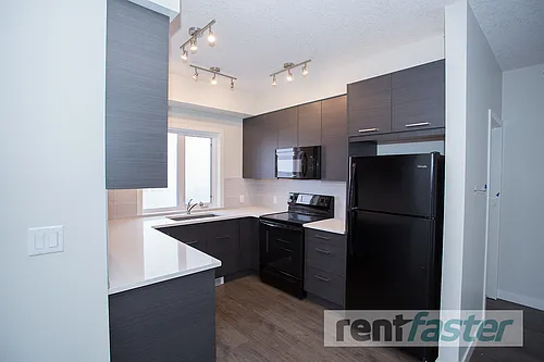 588 Griesbach Parade NW Photo 1