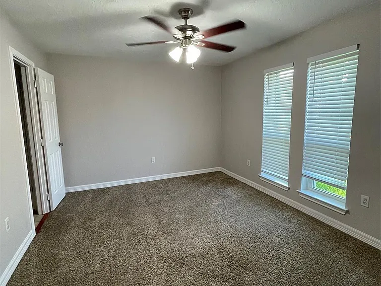 16510 Oxnard Ln — Photo 24