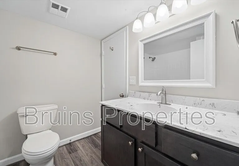 1504 Benjamin Pkwy #C-1 — Photo 11