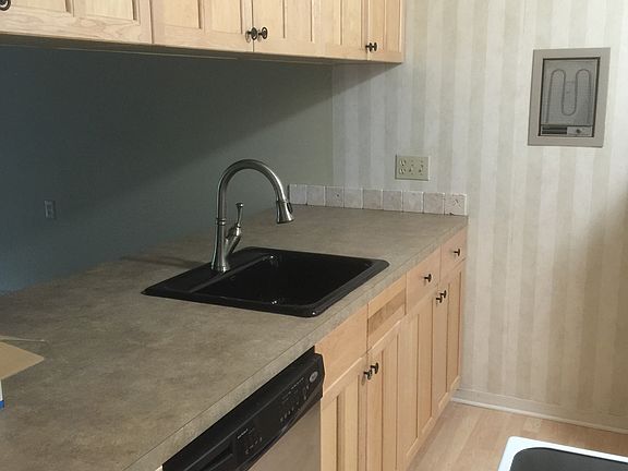 4th image of 11230 S Cottonwood Dr #8
