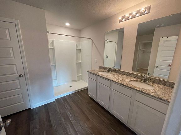 4th image of 4042 Whitetail Ln