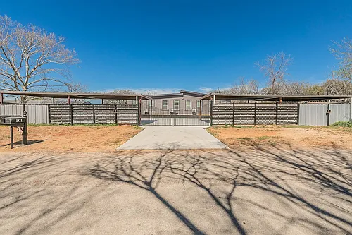 191 County Road 4849 #5 Photo 1