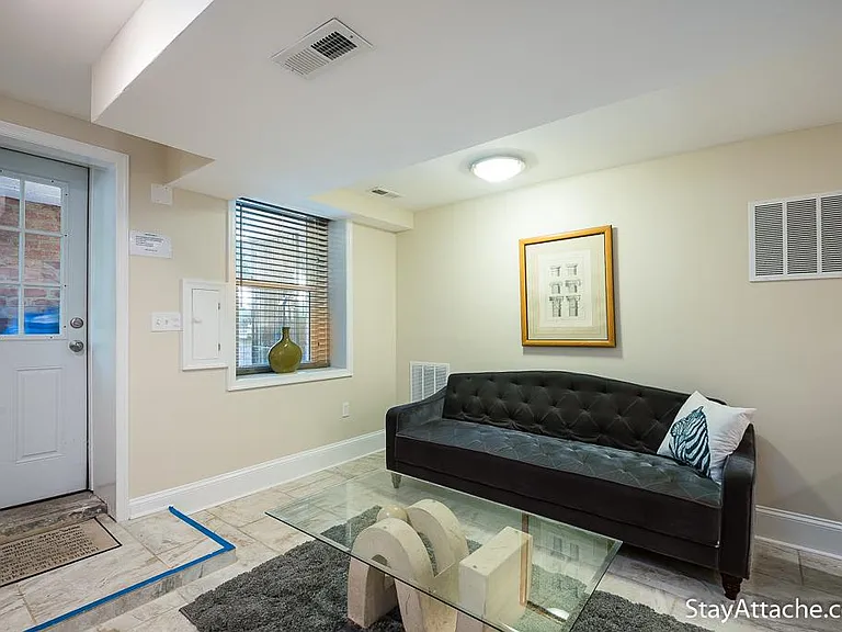 723 5th St NE #1 — Photo 11