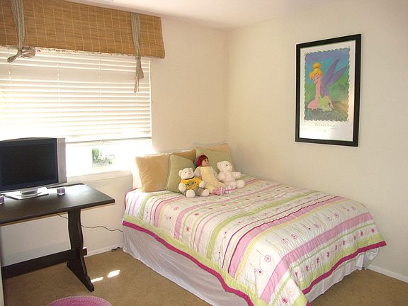 5th image of 1125 N Cabrillo Dr