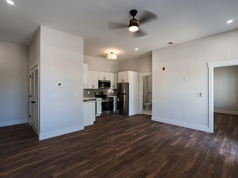 Seven 50 MLK — Photo 16