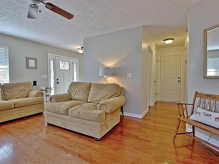 212 Brighton Path — Photo 11