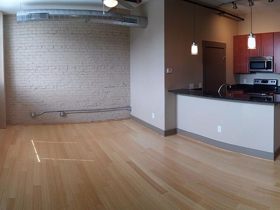 4th image of 806 Wasena Ave SW APT 313