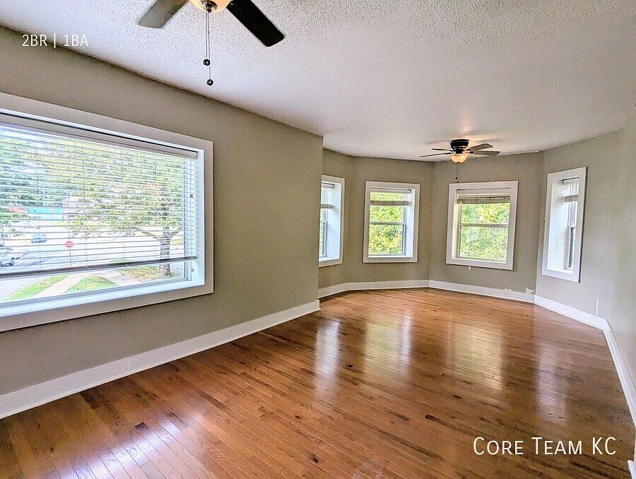 1st image of 4328 Roanoke Pkwy #303