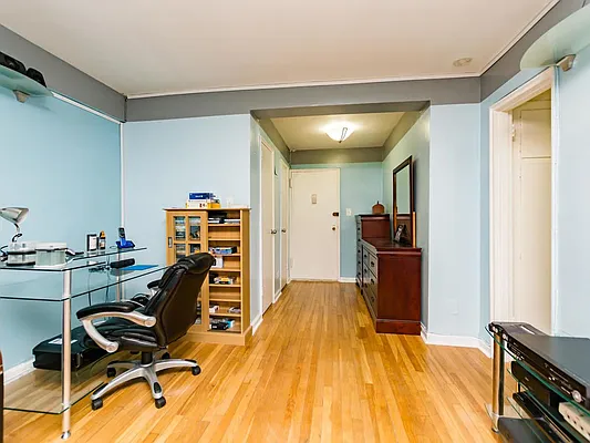 Sold by Re/Max In The City | media 2