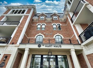 208 Main St #PENTHOUSE 02, Markham, ON L3R6J8