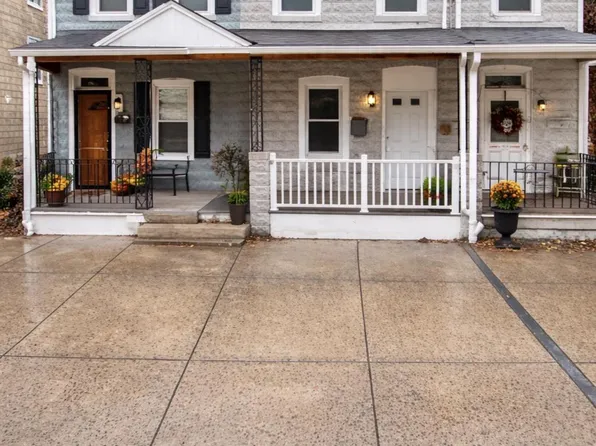 22 Maple St, Conshohocken, PA 19428