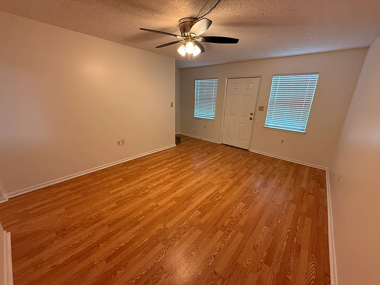 537A Schneider Dr — Photo 15