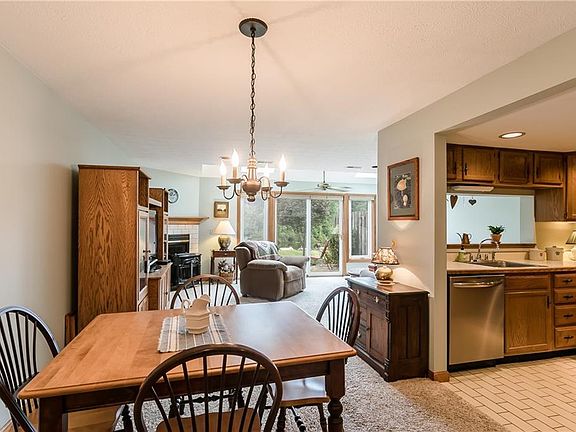 5th image of 6050 Calm Lake Dr