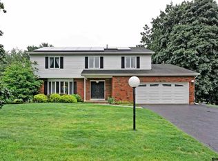 1402 Fox Hollow Rd, Niskayuna, NY 12309