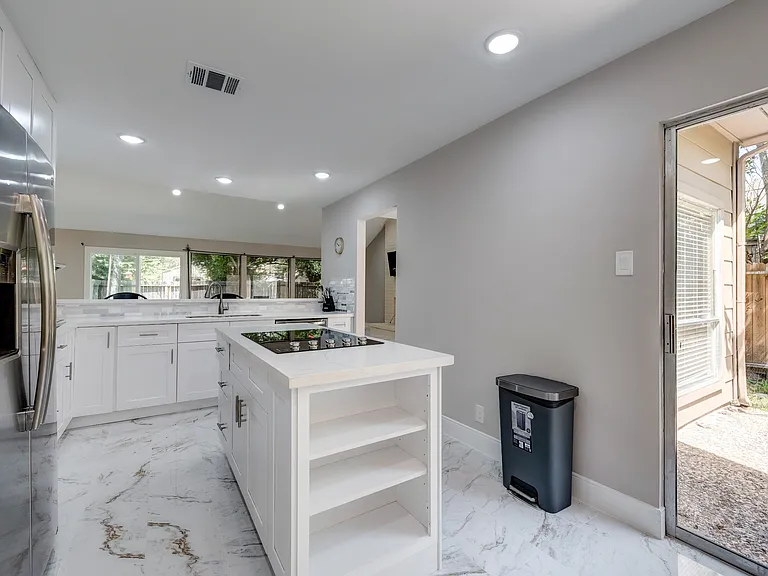 1626 S Kirkwood Rd — Photo 49