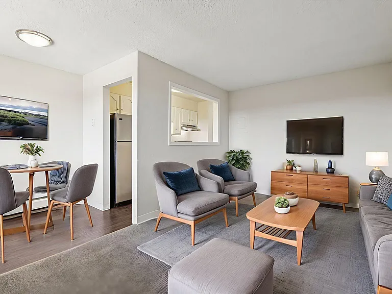 Meridian Garden Apartments — Photo 2