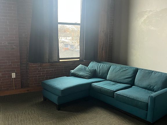 4th image of 24 Norman St APT 304