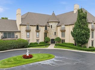 7223 Mission Rd APT 104, Prairie Village, KS 66208