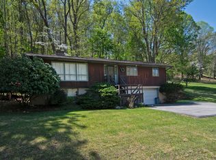 618 Greenbrier Ave, Hinton, WV 25951