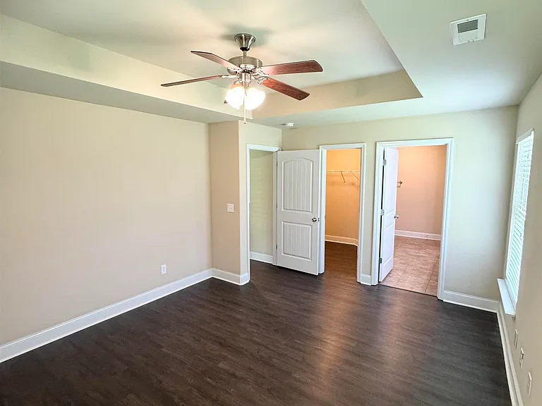 202 Ashbrook Cir — Photo 9