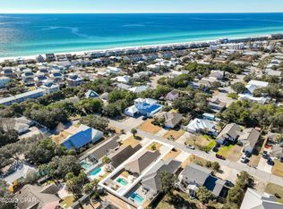 318 Memory Ln, Panama City Beach, FL 32413