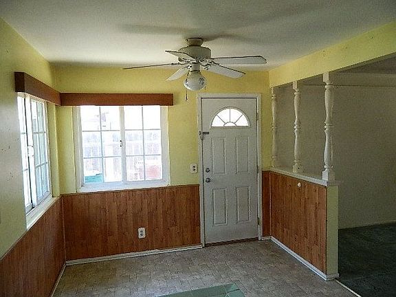 048-438370-dinette-23112687.jpg