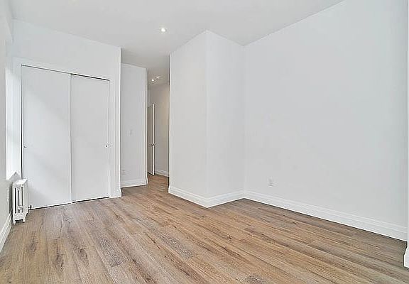 4th image of 425 Grand Ave APT E1