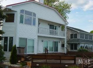 12736 N Lakeshore Dr, La salle, MI 48145