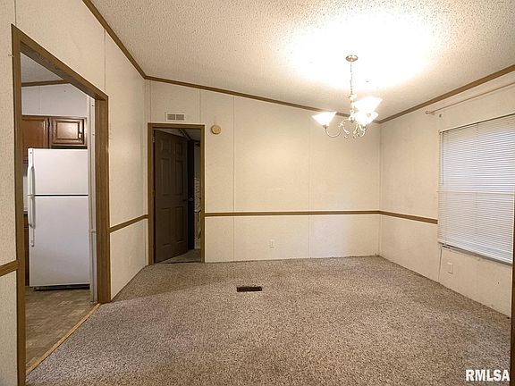 4th image of 200 Elstrom Dr