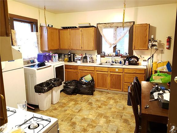 3rd image of 140 Groton Ave