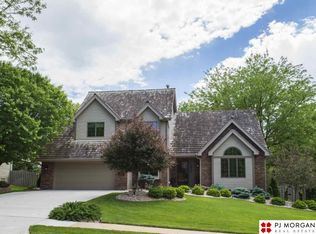 10447 Madison St, Omaha, NE 68127