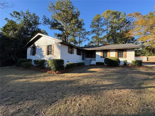 702 Victoria Cir, Dublin, GA 31021