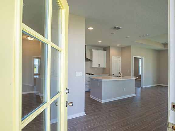 5th image of 767 Cherry Elm Dr