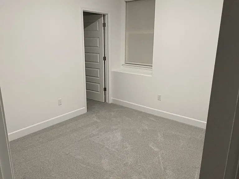 3362 Hedgerow Dr — Photo 16