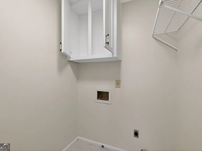 898 Chippendale Ln — Photo 17
