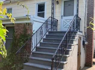 88 Graywood Rd FLOOR 2, Pt Washington, NY 11050