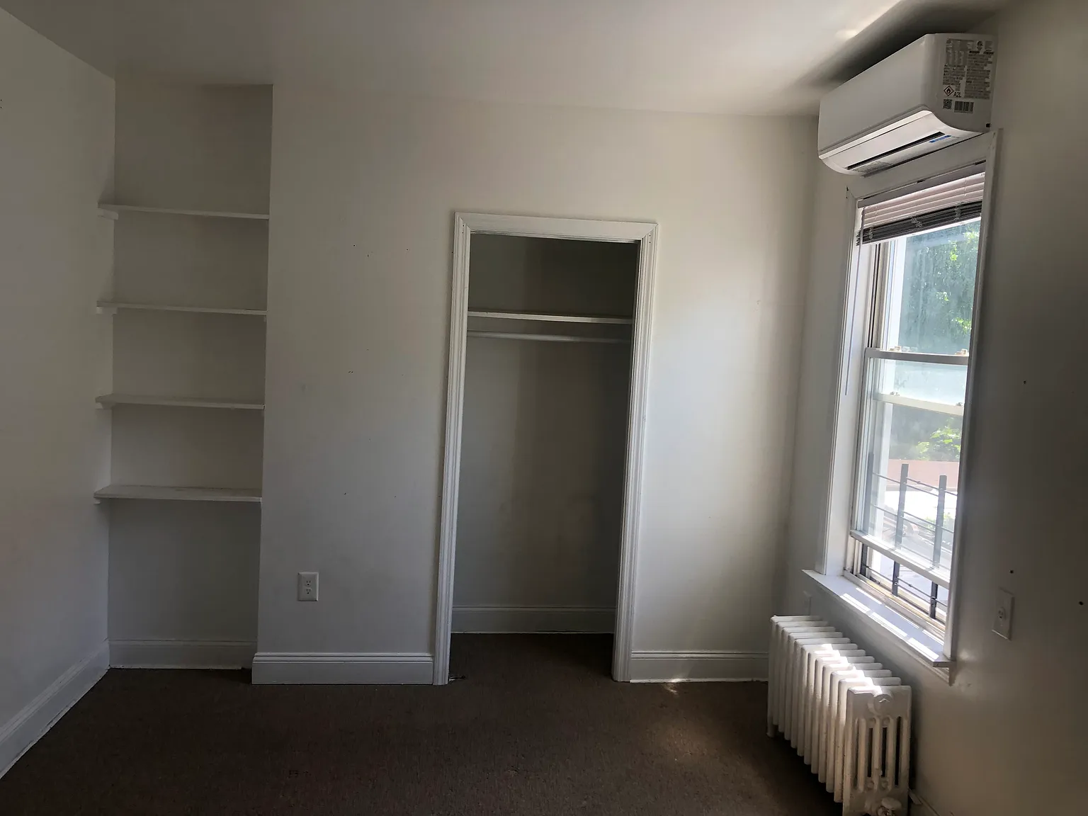 4 bed, 1400 sqft, $3,699 — Photo 3